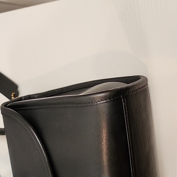 Sold Vintage Coach Regina #9983 - Picture 11 of 17